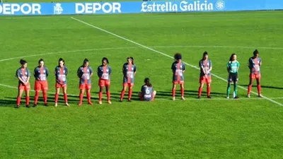 Maradona'ya saygı duruşunu protesto etti