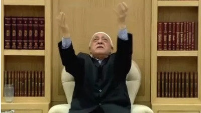 Yılanın başı ABD'de de rahat durmamış!