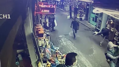 İstanbul'da kapkaççıyı esnaf yakaladı