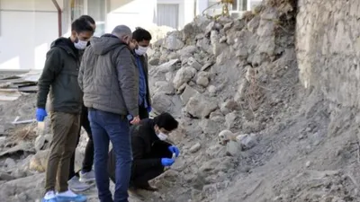 Metruk binadan insan kemikleri çıktı