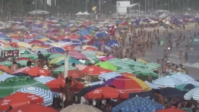 Brezilya ve İspanya'da plajlarda korkutan görüntü