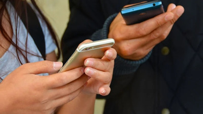 Cep telefonlarındaki yeni tehlike... Felç kalabilirsiniz!