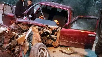 Mucize kurtuluş! Hurdaya dönmüş araçtan sağ çıktı