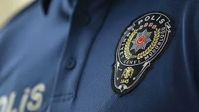 Hukukçular cevapladı: Yılbaşında polis evinize girebilir mi?