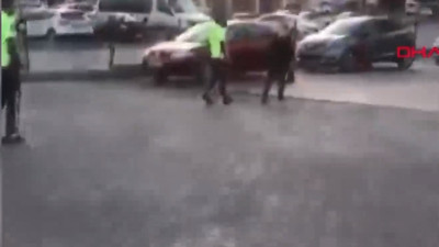 Aracı çekilen kadın sürücü polise hakaret yağdırdı