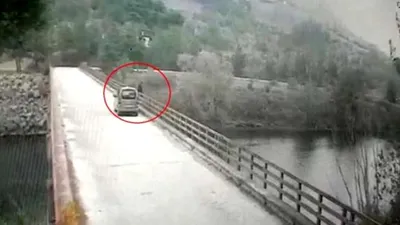 Köprüden atlayan kadın kamerada