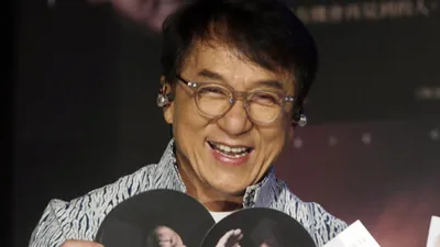 Jackie Chan'den sürpriz korona virüs hamlesi