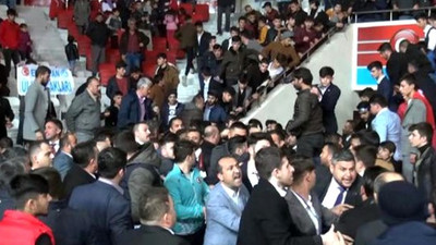 Ülkücülerin kavgasını durdurmak için İstiklal Marşı okudu