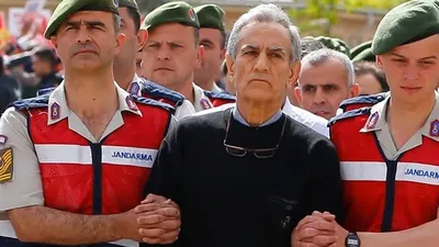 Akın Öztürk'ün emir astsubayı gözaltında !