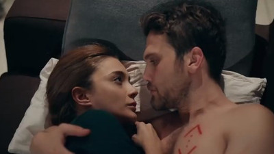 Çukur'da öpüşme sahnesi damga vuracak !