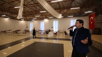 500 kişi davet edildi, 15 kişi geldi