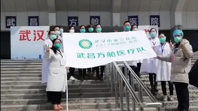 Wuhan'daki doktorlardan koronayı yendik videosu