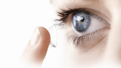 Koronavirüste kontakt lens uyarısı