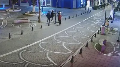 Vatandaş için konulan dezenfektanı çaldılar