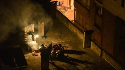 Karantina günlerinde çatıda mangal
