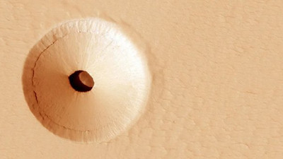 Mars yüzeyinden ilginç fotoğraf