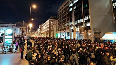 Yunanistan'ın kalbinde göçmenlere destek yürüyüşü
