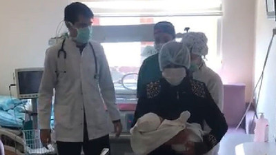 Türkiye'de koronavirüsü yenen 15 günlük bebek taburcu oldu