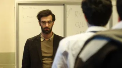 Öğretmen dizisine de koronavirüs arası