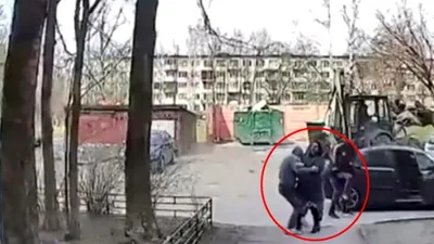 Rusya'da güpegündüz kız kaçırdılar ! Çığlıklar mahalleyi inletti