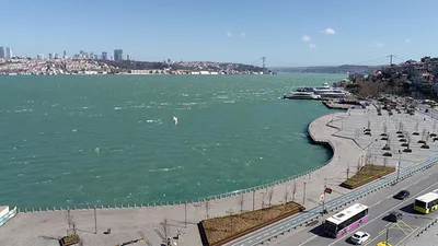 İstanbul Boğazı'nda şaşırtan görüntü