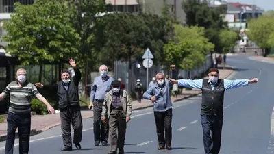 65 yaş yaş üstü ve 20 yaş altı vatandaşların sokağa çıkma izin saatleri