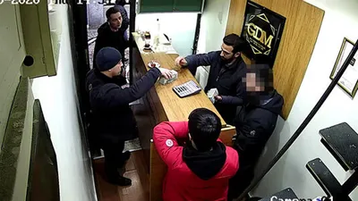Çaldıkları 3,5 milyon liralık altını bakın kaça satmışlar!