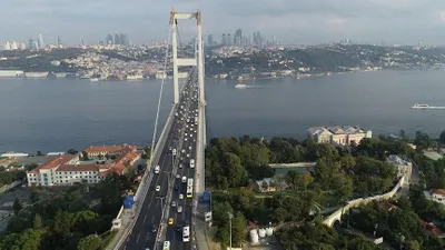 Sokağa çıkmak yasak, köprü ve otoyollar ücretsiz!