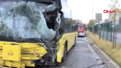 İETT otobüsü kaza yaptı, yaralılar var