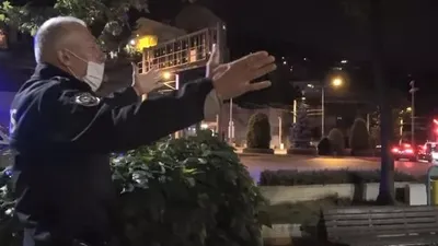 Polis isyan etti! Sokağa çıkma yasağı biter bitmez oraya koştular!