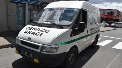 Cenaze aracı çalıp, uyuşturucu almaya gitmişler
