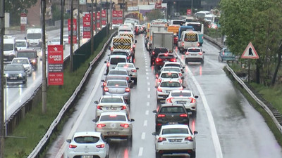 İstanbul trafiğini kilitleyen kaza