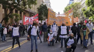 Arjantin'de karantinaya rağmen dev protesto
