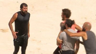 Survivor'da yumruk yumruğa kavga!