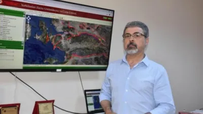 Prof. Dr. Hasan Sözbilir'den İzmir'de 'deprem fırtınası' uyarısı