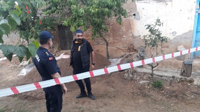 Yıkılan binadan el bombası çıktı