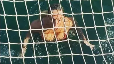 Saba Tümer'in bikinili pozuna olay yorum