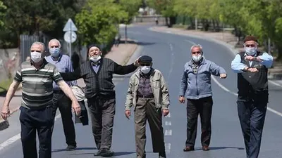 65 yaş üstü vatandaşların sokağa çıkma izni başladı