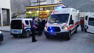 Erkekler kavga etti, kadın öldü!