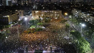 Netanyahu'ya soğuk duş! Binlerce kişi sokaklara döküldü