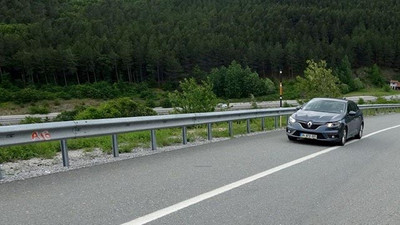 Kırklareli'deki ''manyetik yol'' görenleri hayrete düşürüyor
