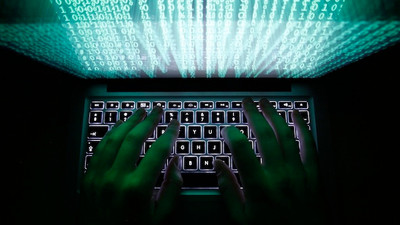 Twitter'da ünlüler, büyük şirketler ve siyasilerin hesapları ele geçirildi