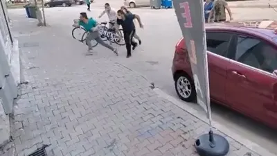 ''Namusuma yan baktın'' diyerek tekme tokat dövdüler!