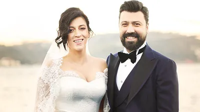 Ünlü oyuncuya boşanma davası! ''Tektaş yüzüğümü sattırdı''