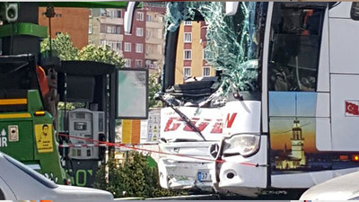 Yolcu otobüsü benzin istasyonuna daldı! Faciadan son anda dönüldü