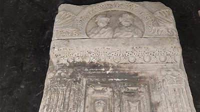 Mezar taşını dahi çalan 5 defineci tutuklandı