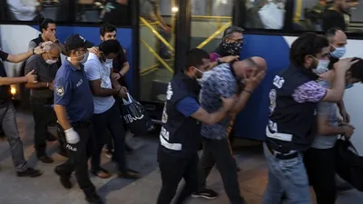 Cumhuriyet tarihinin en büyük operasyonunda 34 tutuklama