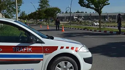 Karantinada olması gereken aile tatile giderken yakalandı