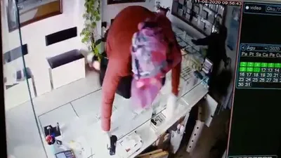 Film gibi kuyumcu soygunun kamerada