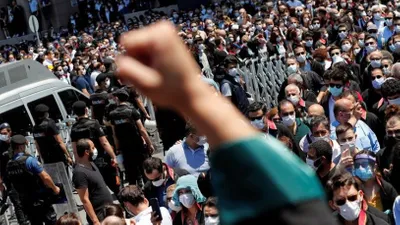 AK Partili eski vekil çoklu baro başvurusuna hazırlanıyor